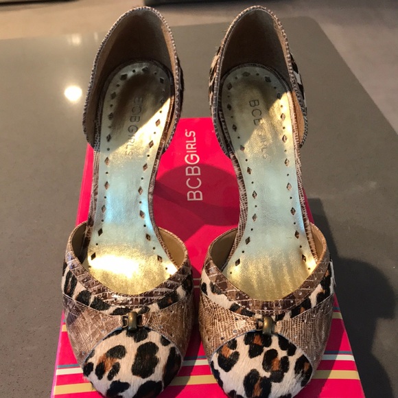 Leopard print pony hair BCBG heels - Picture 3 of 7